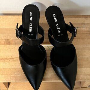 Anne Klein Open Back Heels in Black Size 10